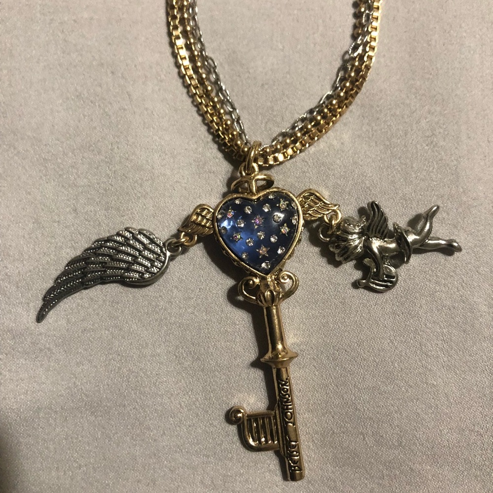 Betsy’s Johnson Necklace NWT